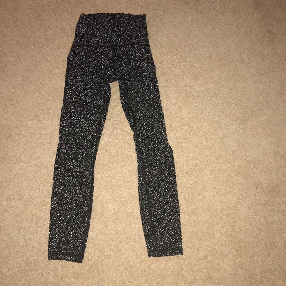 LULULEMON BRAND NEW LEGGINGS